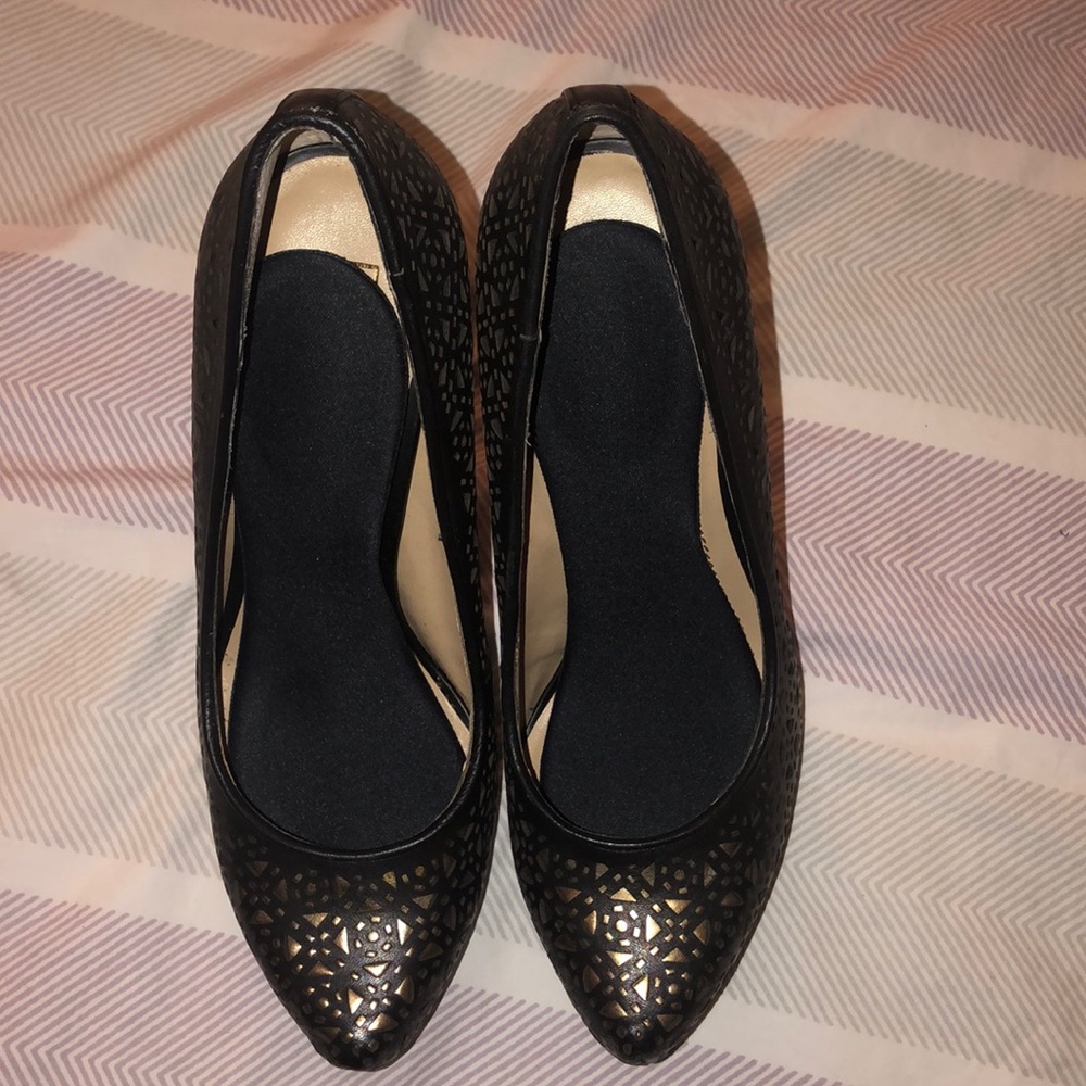 BCBG heels